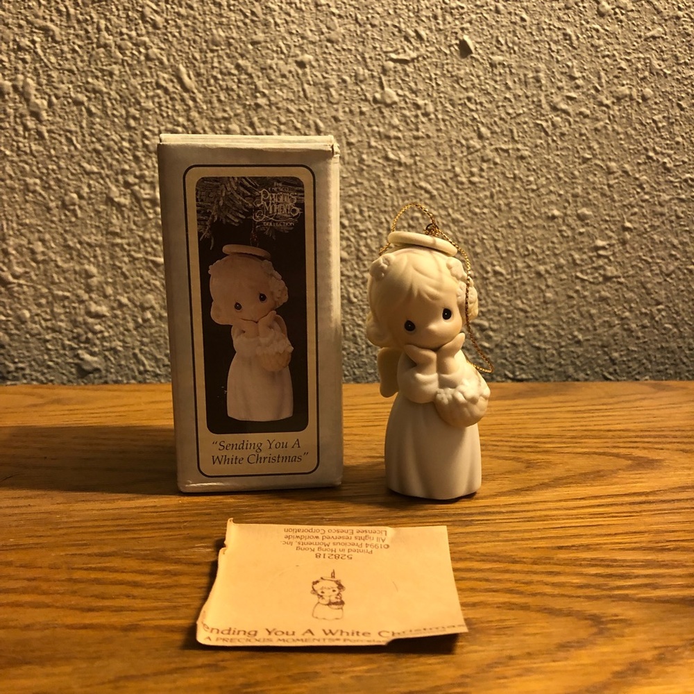 PRECIOUS MOMENTS ORNAMENT - 1994 - SENDING YOU A WHITE CHRISTMAS